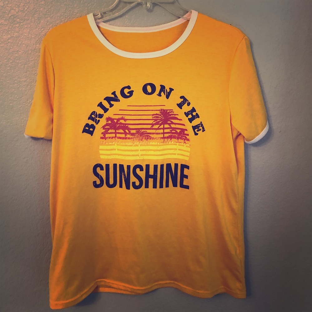 Women’s T-shirt Size M